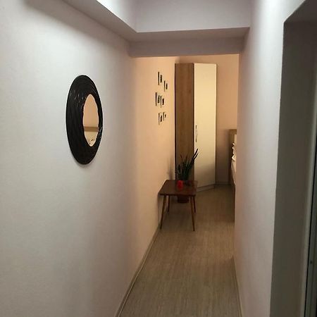 Itan'S Apartment-Lovely Guest Apartment In Center 地拉那 外观 照片