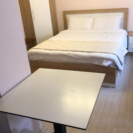 Itan'S Apartment-Lovely Guest Apartment In Center 地拉那 外观 照片