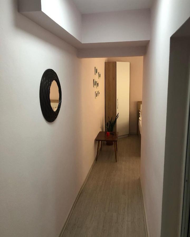 Itan'S Apartment-Lovely Guest Apartment In Center 地拉那 外观 照片